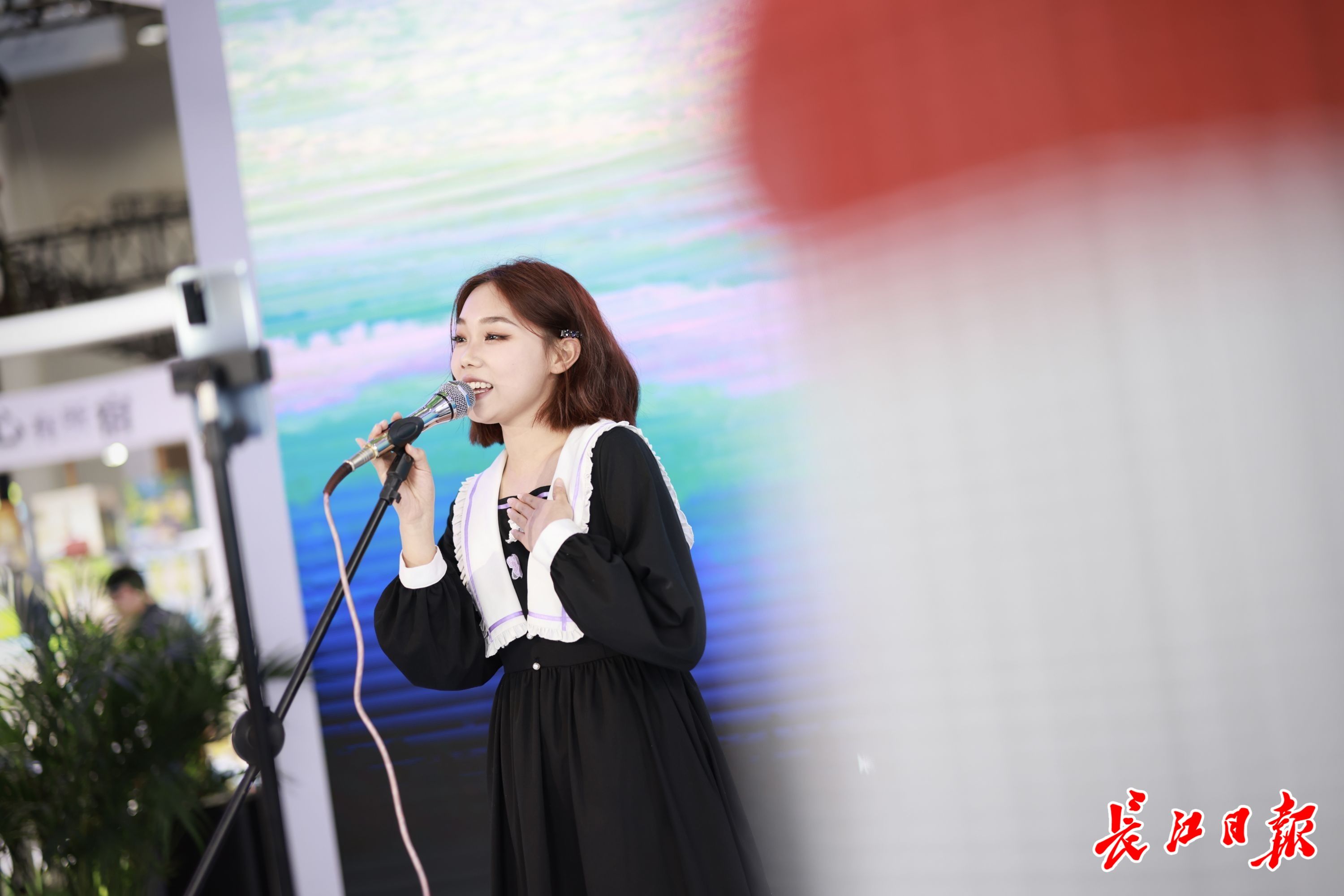 长江日报"可视电台"走进文旅博览会,木兰展区说木兰唱木兰_大武汉