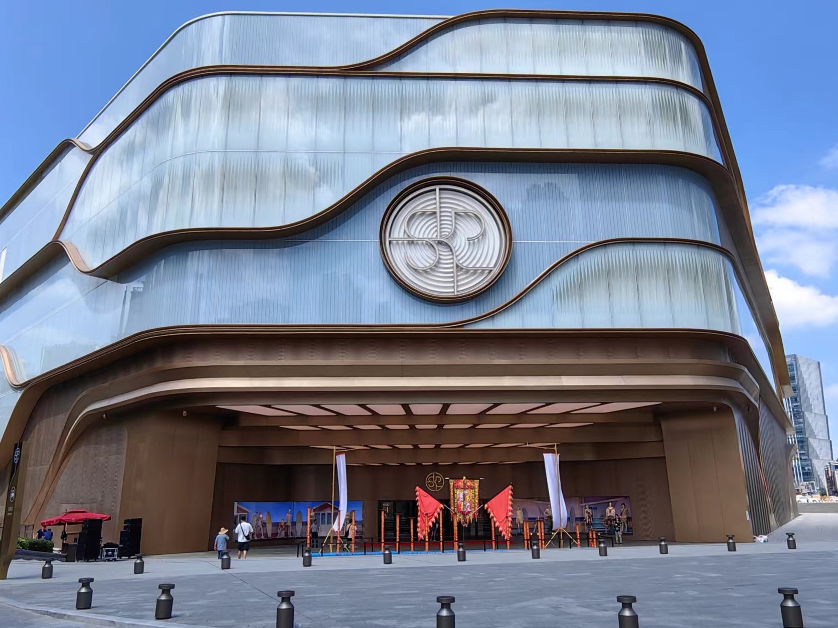 武昌商业再开新局！武汉SKP、汉街万达同日“火力全开”_大武汉